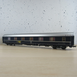Jouef HJ4161  SNCB/NMBS sleeping coach T2 TEN with CIWL livery