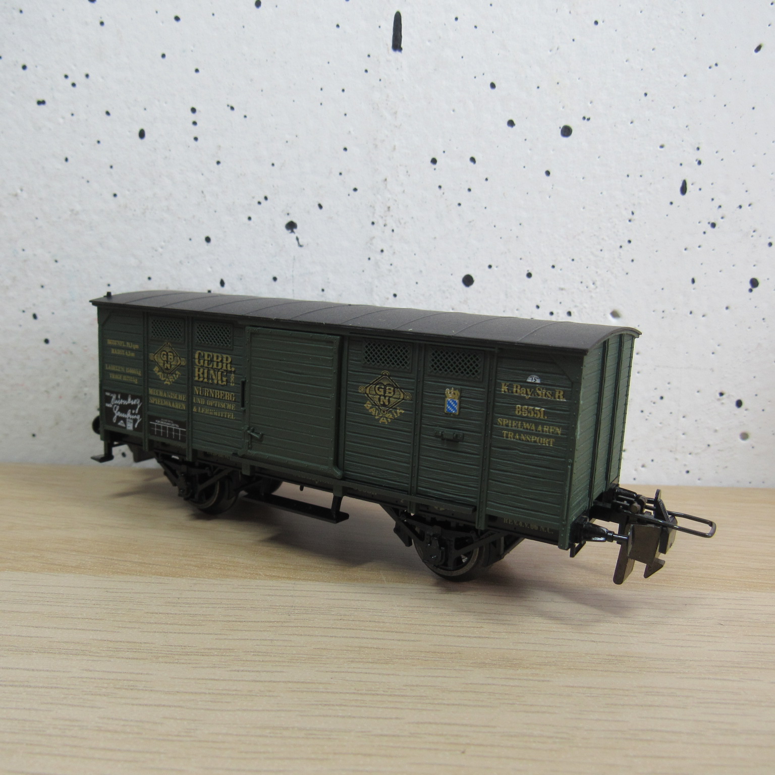 Trix express 53 3411 00 K.Bay.Sts.B gesloten wagen in ovp