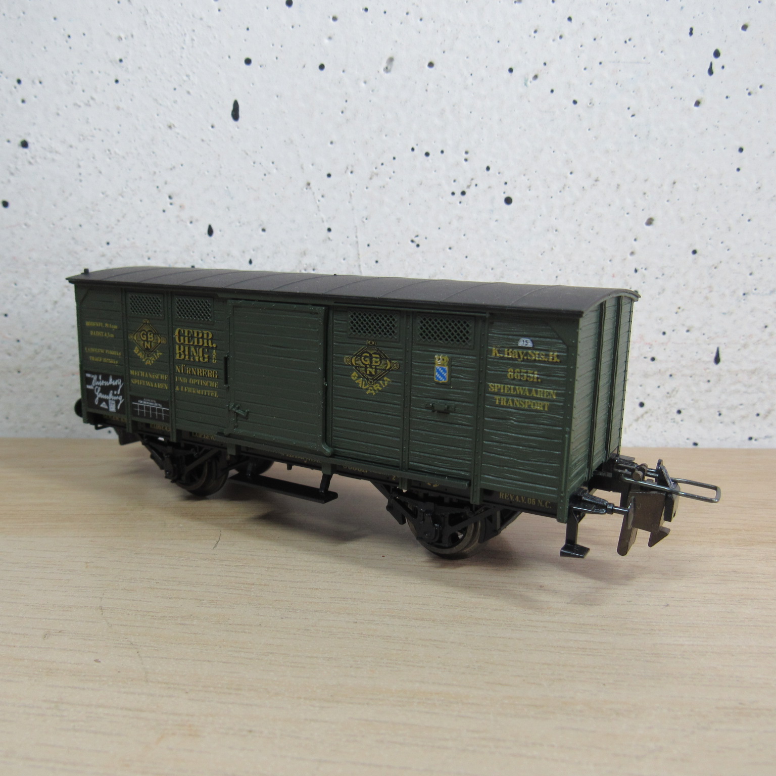 Trix express 53 3411 00 K.Bay.Sts.B gesloten wagen in ovp