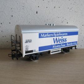 Marklin gesloten wagen ( Weis) in ovp