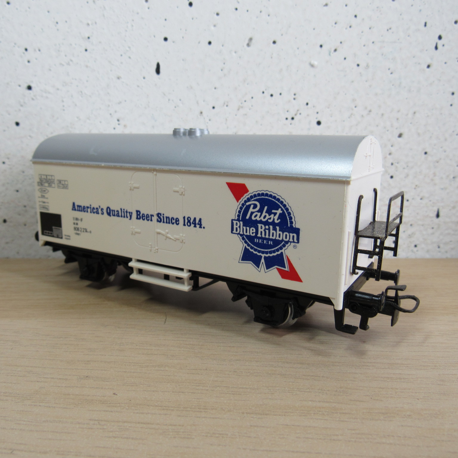 Marklin 4569 DB Gesloten wagen (koel) (Pabst Blue Ribbon) in ovp