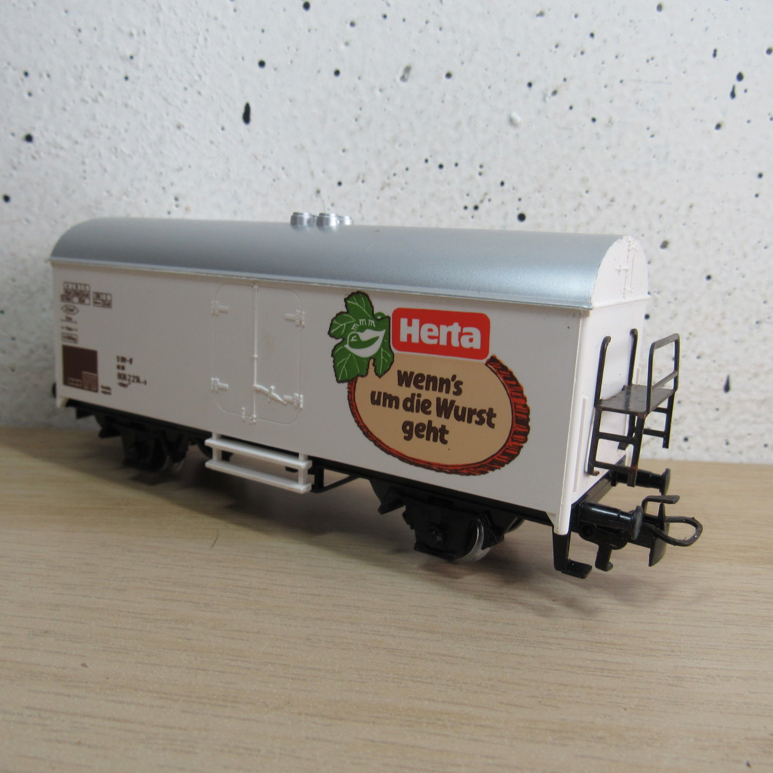 Marklin 4415 DB Gesloten goederenwagen (koel) (Herta Wurst) in ovp