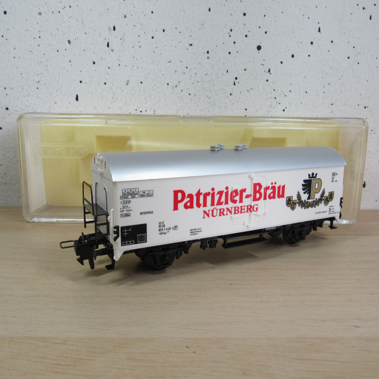 Trix express 53 3467 00 DB gesloten wagen in ovp