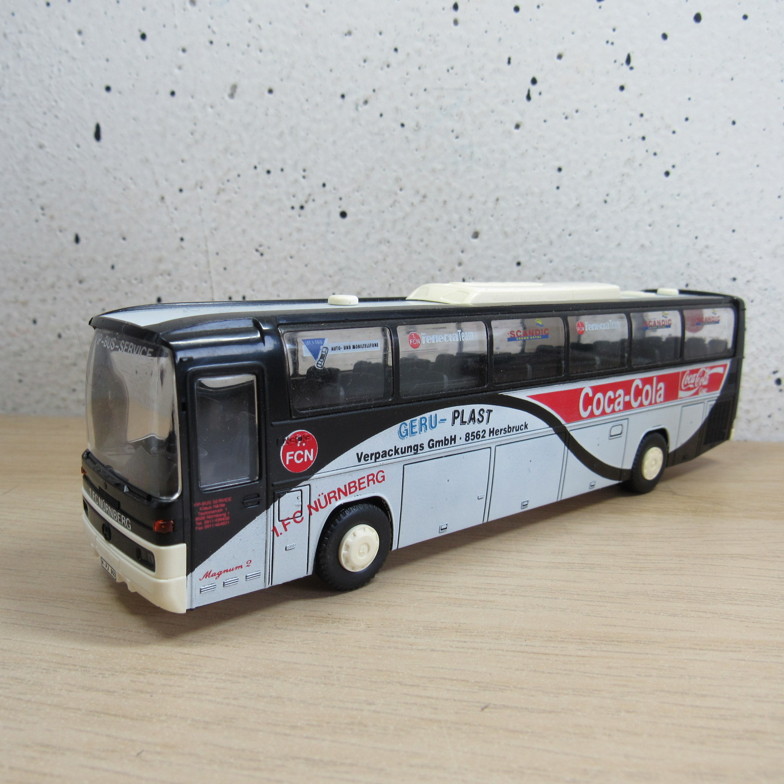 Rietze Mercedes Coca-cola VIP-service-bus zonder ovp