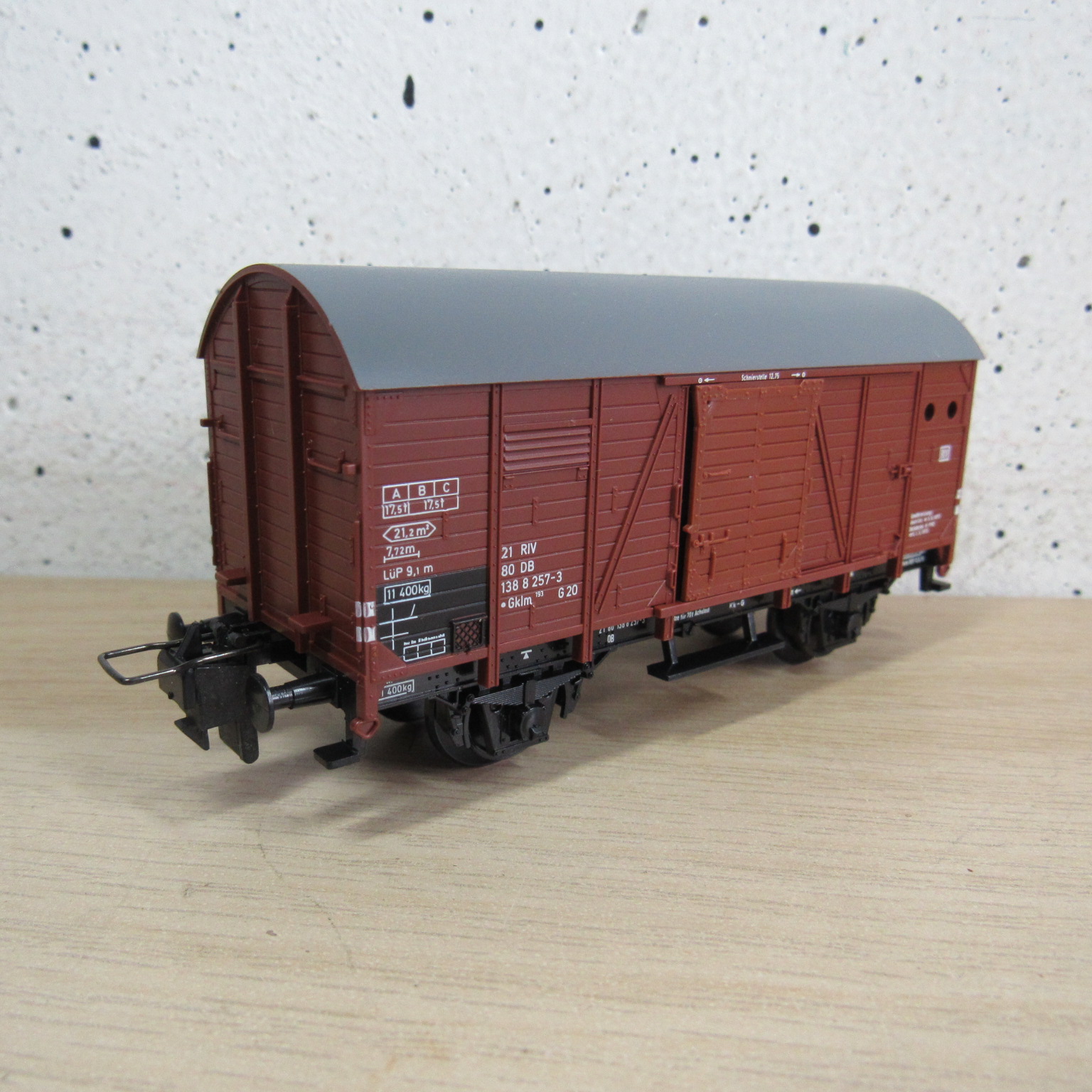 Trix express 53 3488 00 DB gesloten wagen in ovp