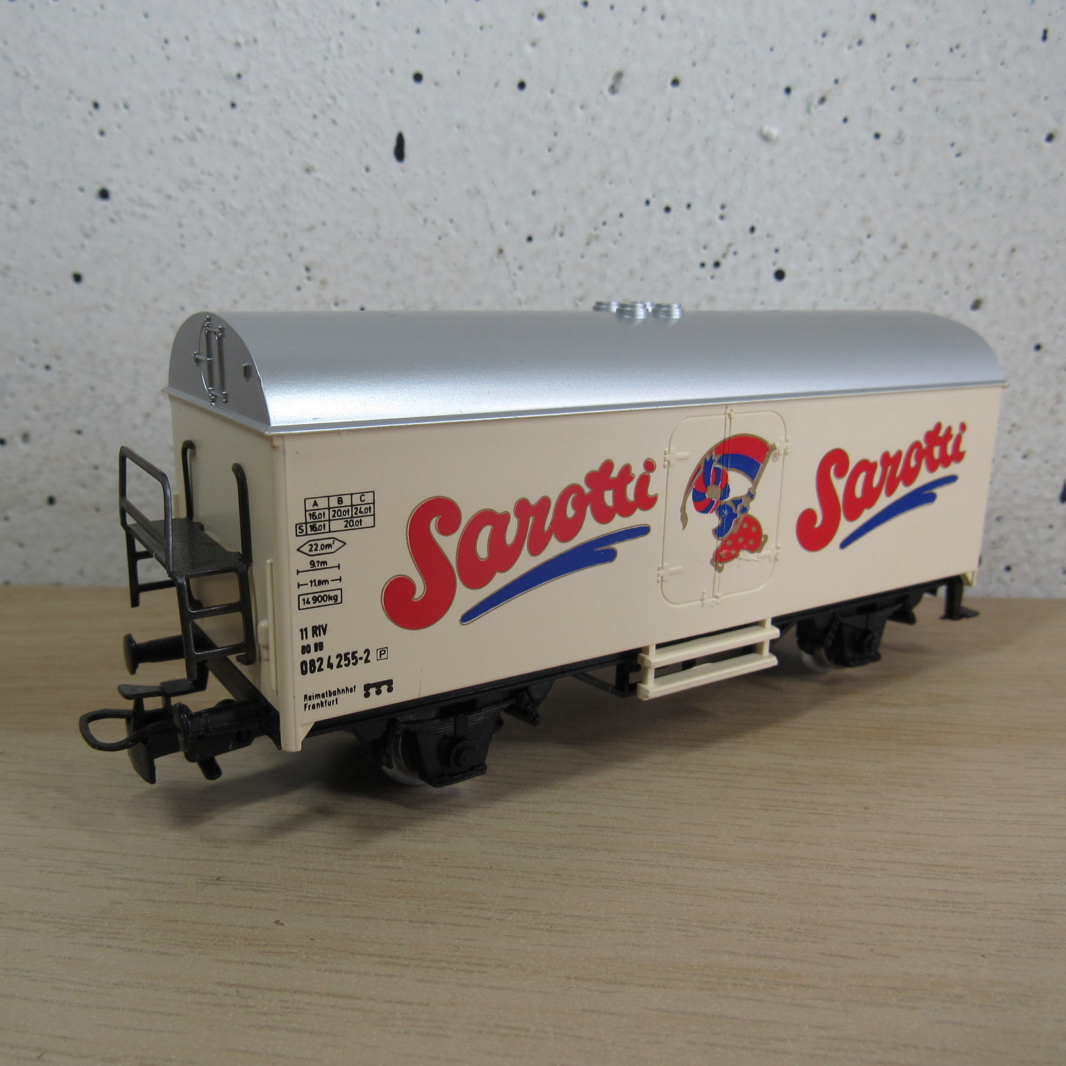 Marklin 4415 DB Gesloten goederenwagen (koel) (Sarotti) in ovp