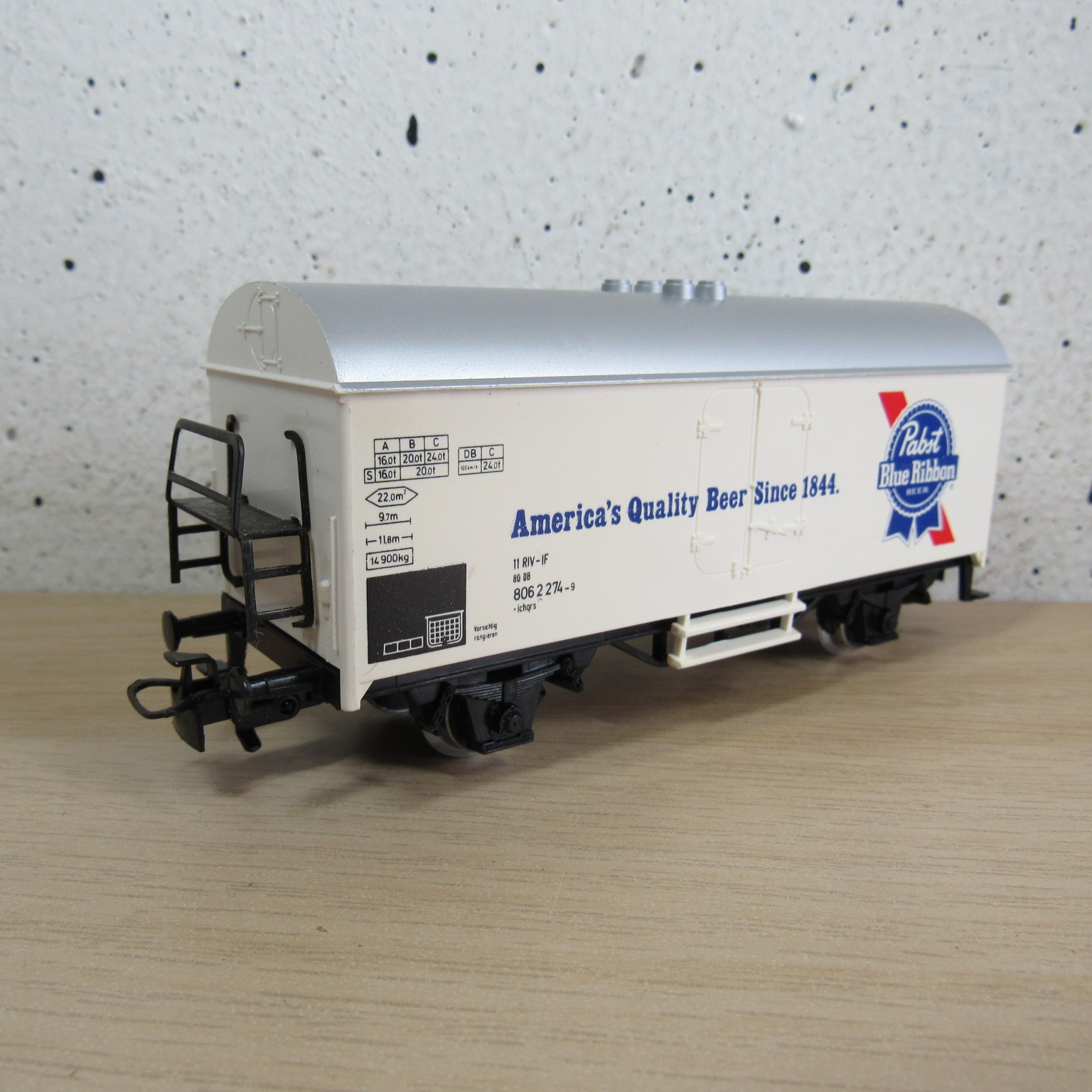 Marklin 4569 DB Gesloten wagen (koel) (Pabst Blue Ribbon) in ovp