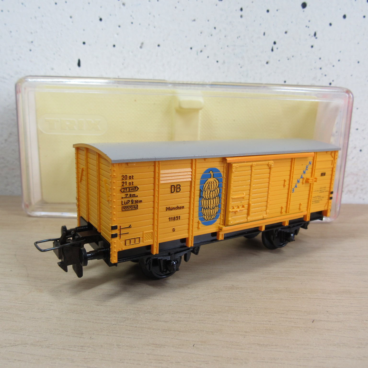 Trix express 53 3408 00 DB gesloten wagen in ovp