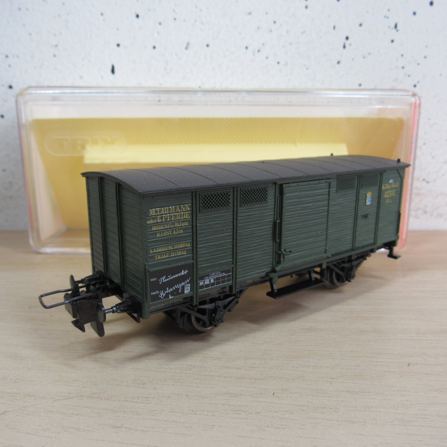 Trix express 53 3402 00 K.Bay.Sts.B gesloten wagen in ovp