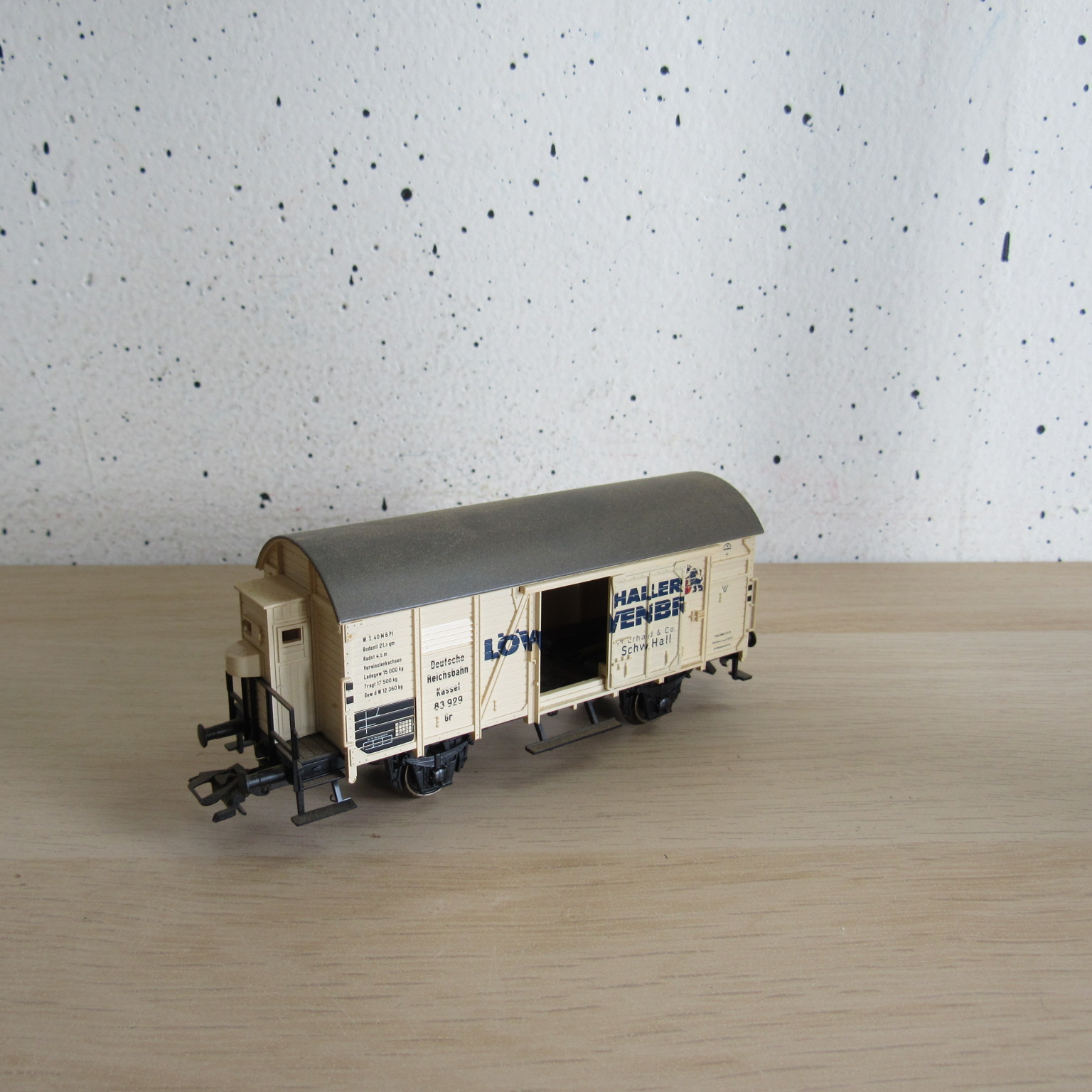 Marklin 4678 DR gesloten wagen in ovp