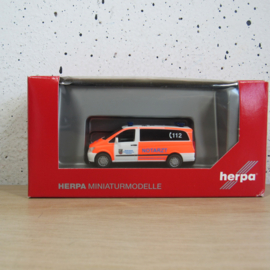 Herpa 091985 Mercedes Benz Vito Bus NEF “Feuerwehr Hüth” in ovp