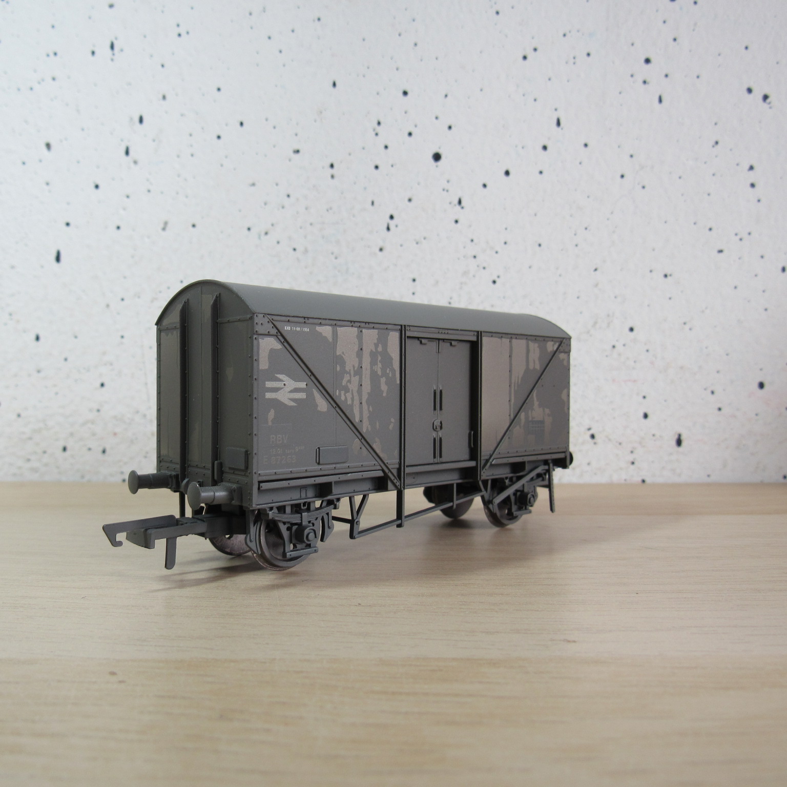 Hornby R6647 12 Ton barrier VAN in ovp