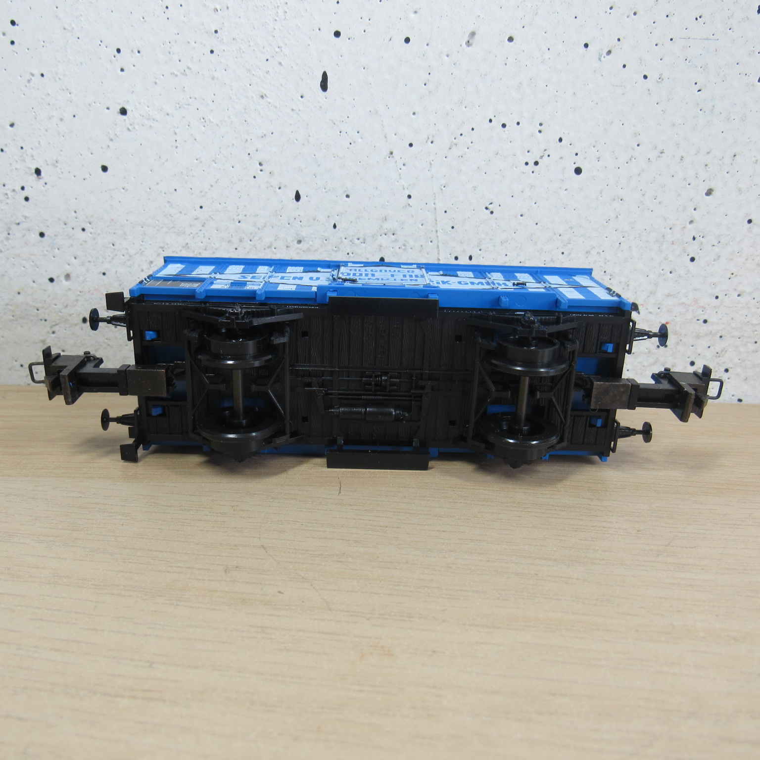 Trix express 33522 DR gesloten wagen in ovp