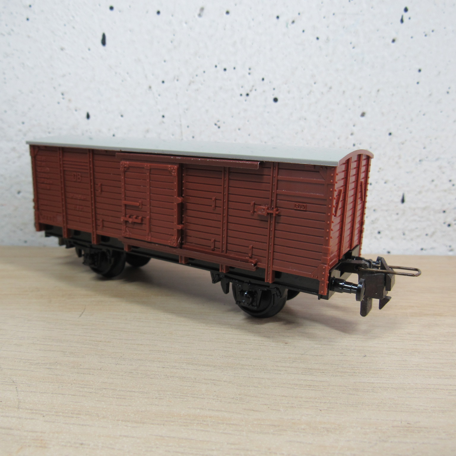 Trix express 53 3453 00 DB gesloten wagen in ovp