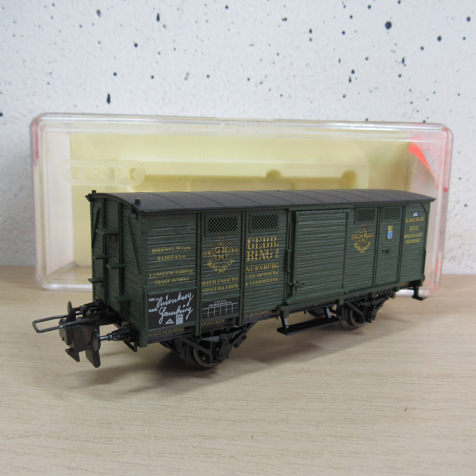 Trix express 53 3411 00 K.Bay.Sts.B gesloten wagen in ovp