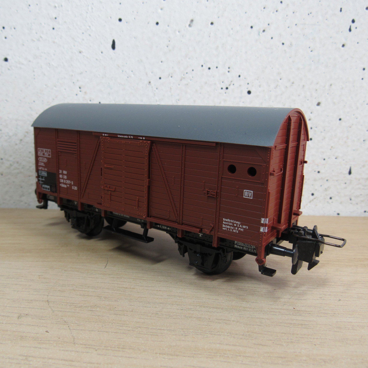 Trix express 53 3488 00 DB gesloten wagen in ovp