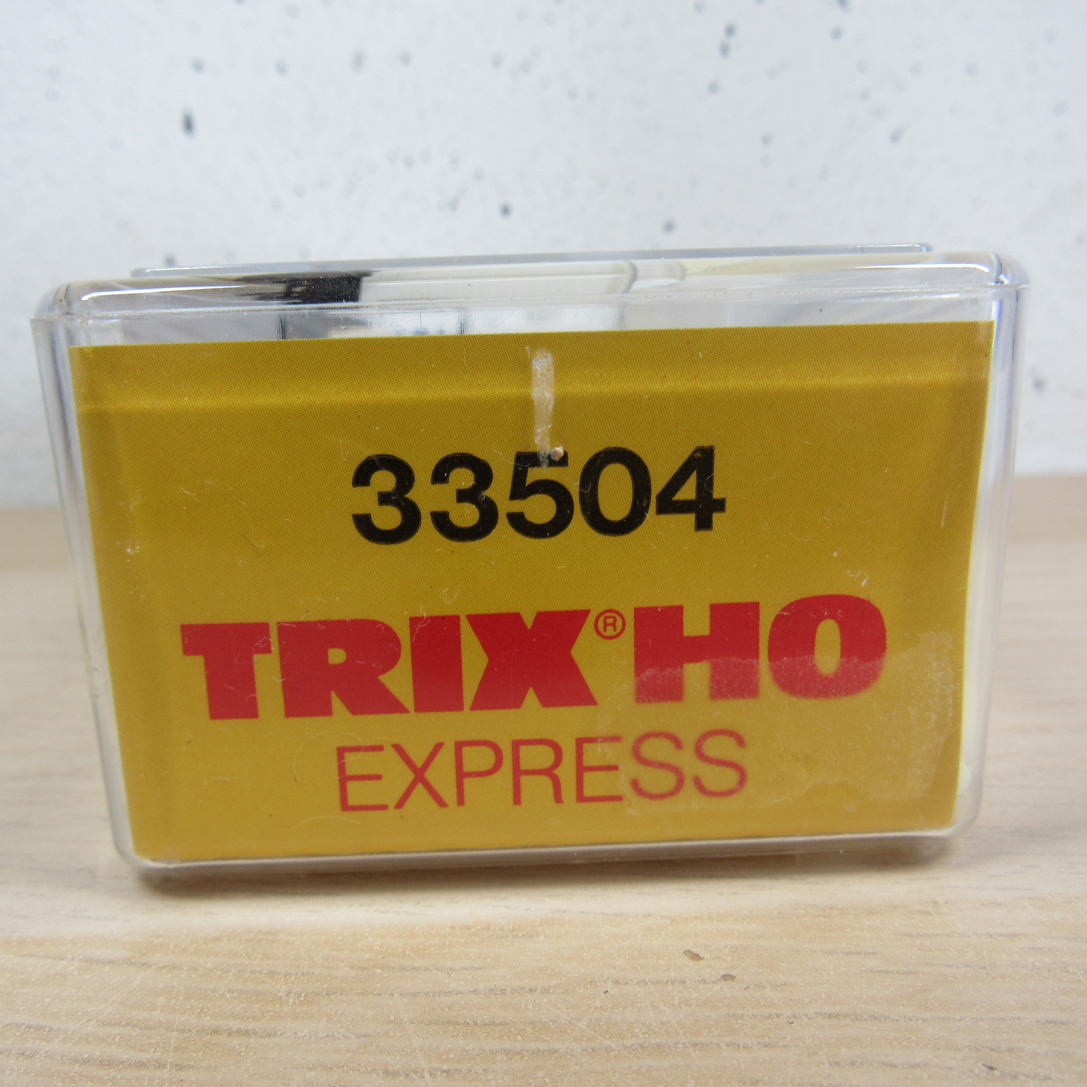 Trix express 33504 DB gesloten wagen in ovp