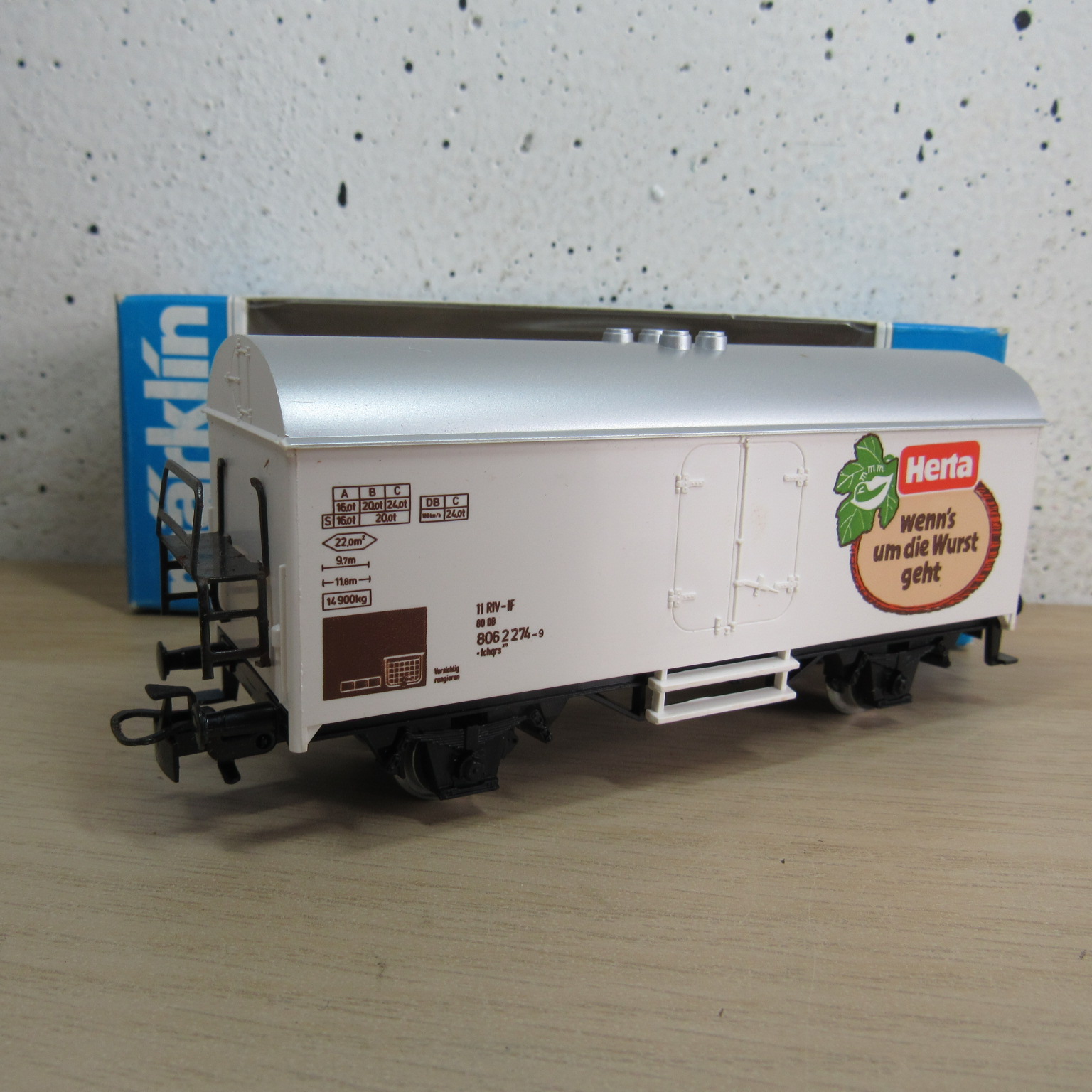 Marklin 4415 DB Gesloten goederenwagen (koel) (Herta Wurst) in ovp