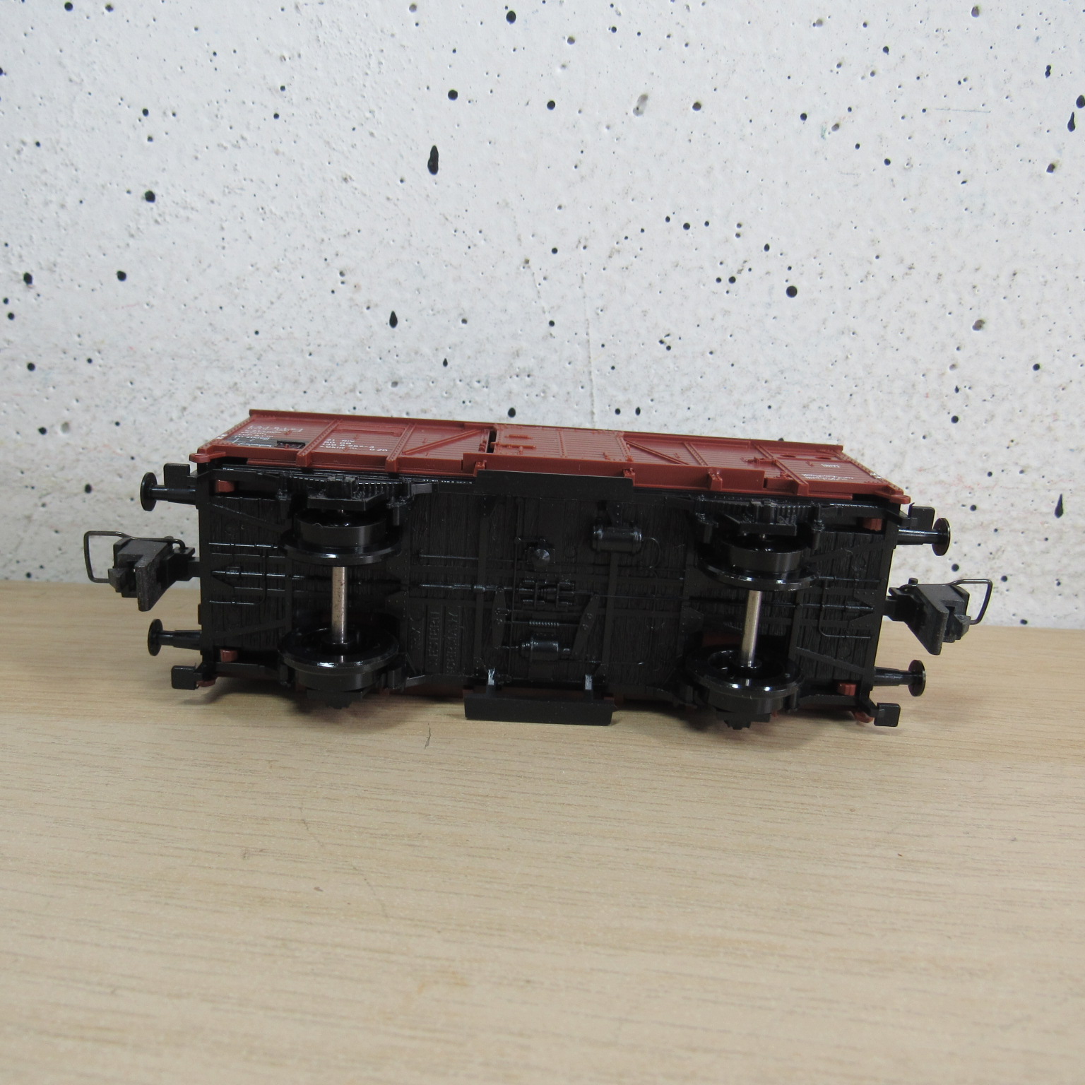 Trix express 53 3488 00 DB gesloten wagen in ovp