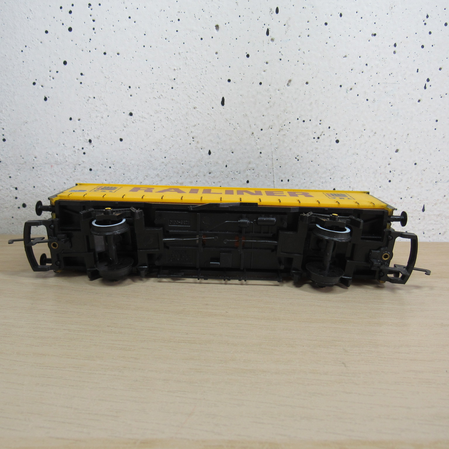 Hornby BR Railiner gesloten wagen zonder ovp