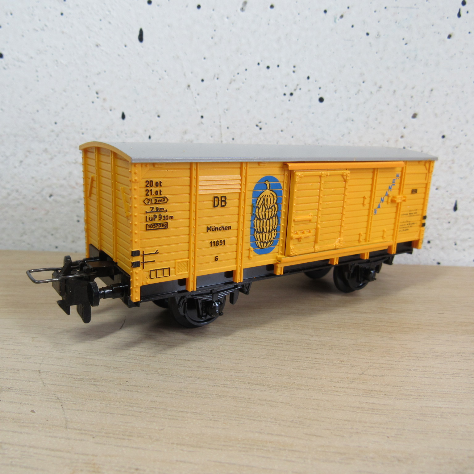 Trix express 53 3408 00 DB gesloten wagen in ovp