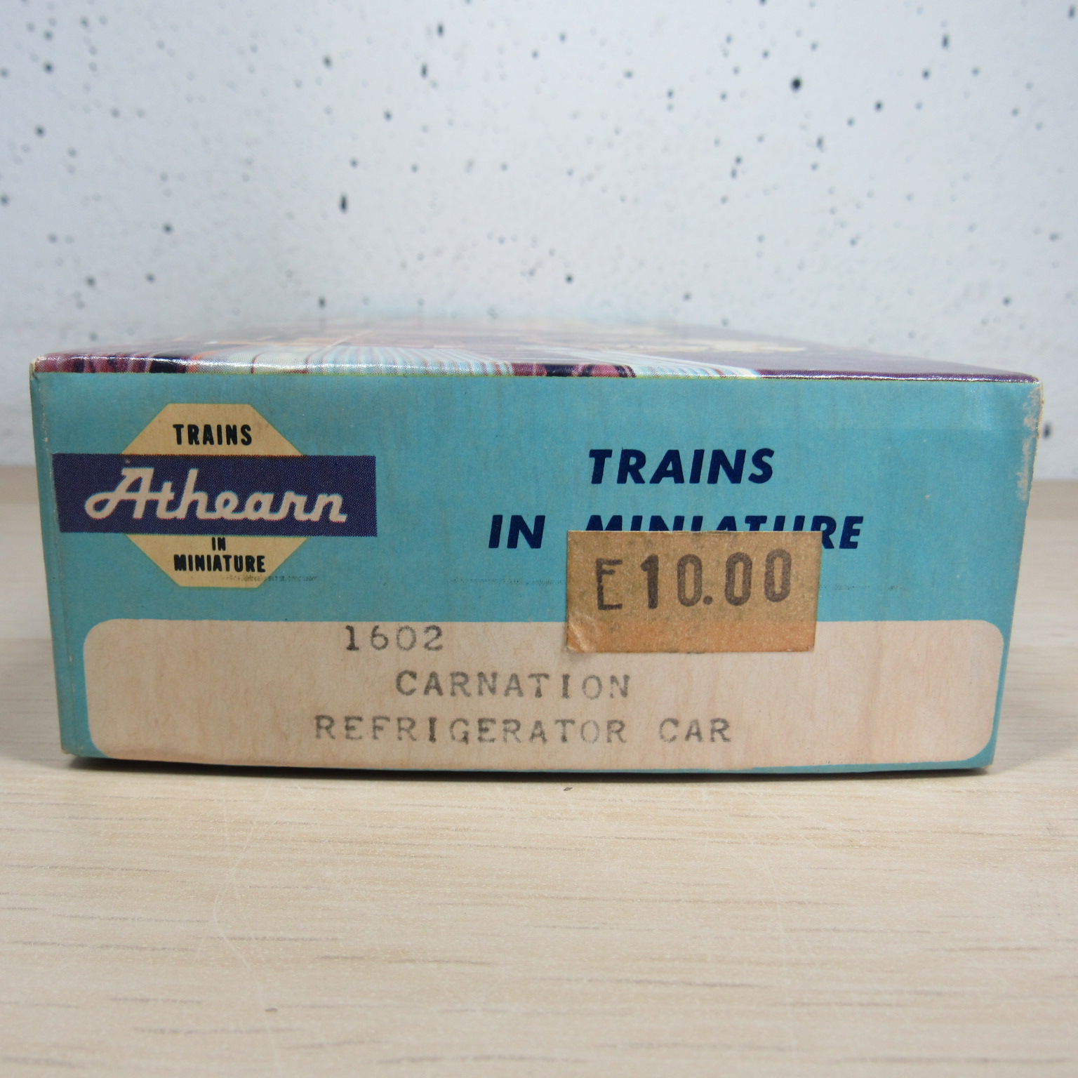 Athearn USA 1602 Carnation Refrigerator car (bouwpakket) in ovp