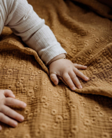 Swaddle - Broderie flowers | Brown