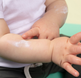 Naïf - Zonnebrand lotion parfumvrij SPF50 | Voor baby & kids