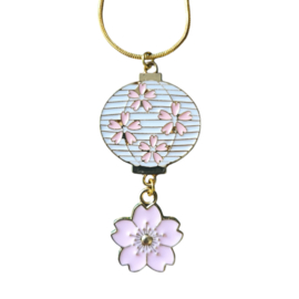 Goudkleurige ketting met oosterse lampion en roze kersenbloesem