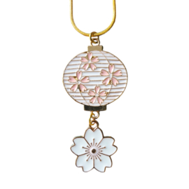 Goudkleurige ketting met oosterse lampion en witte kersenbloesem
