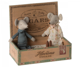 Maileg | grandma and grandpa mice in cigarbox