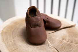 Mavies | first steps brown