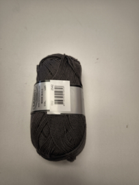 Lammy Yarns Rio 002