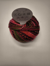 Lammy Yarns Vogue 407