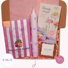 Verhuis cadeau  "Huisje vol liefde & geluk" - Brievenbus cadeau