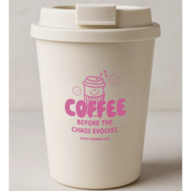 To go-beker Coffee before the chaos evolves