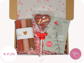 Cadeau voor Moederdag "L-O-V-E" - Brievenbus cadeau