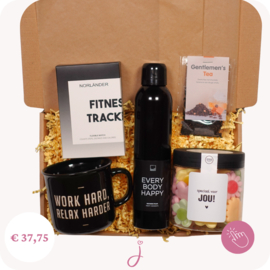 Cadeau voor een man Work hard, relax harder - Cadeaubox