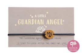 Kaartje met: "A little guardian angel" - beschermengel aan armbandje