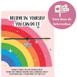 Kaartje met "Believe in yourself, you can do it" - sterretje aan een armbandje