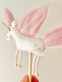 Magical unicorn pink Lila cake topper