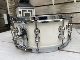 Pearl Masters premium legend snare 14x5.5” white