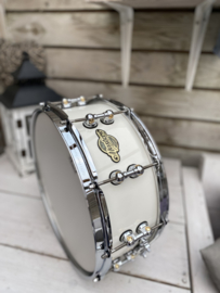 Pearl Masters premium legend snare 14x5.5” white