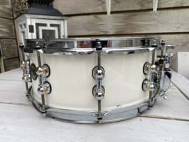 Pearl Masters premium legend snare 14x5.5” white
