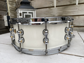 Pearl Masters premium legend snare 14x5.5” white