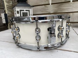Pearl Masters premium legend snare 14x5.5” white