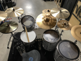 Pearl Woodfiberglass reissue 24,13,16,18” shellset