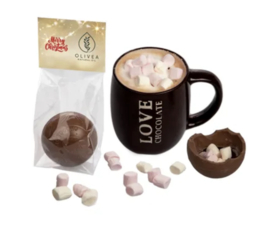 Warme chocolademelk-bal
