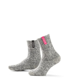 SOXS duo grijze wollen dames en heren sokken bubblegum &  jet black label kuithoogte