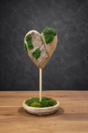 Teakhouten ‘mos’hart op standaard (2)